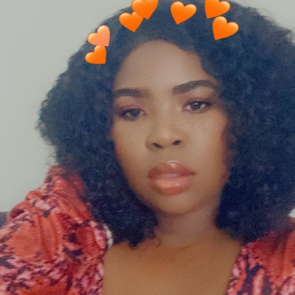 Meet your Posher, Tanaysha - Picture 1 of 1